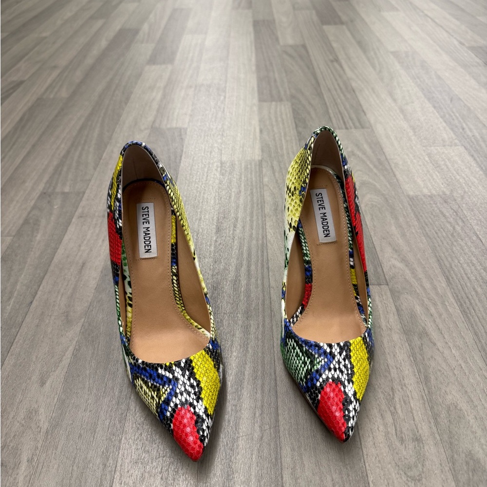 Steve Madden Vibrant Snakeskin Heels
